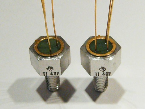 Ti487 npn - ,